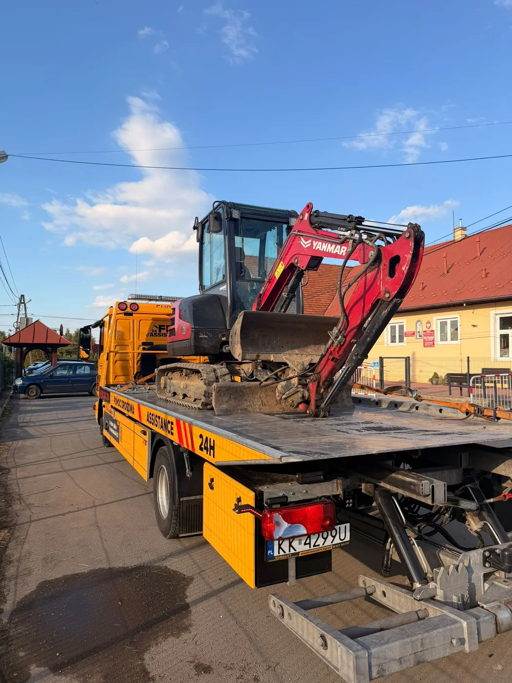 Transport minikoparki Yanmar na lawecie – Kraków
